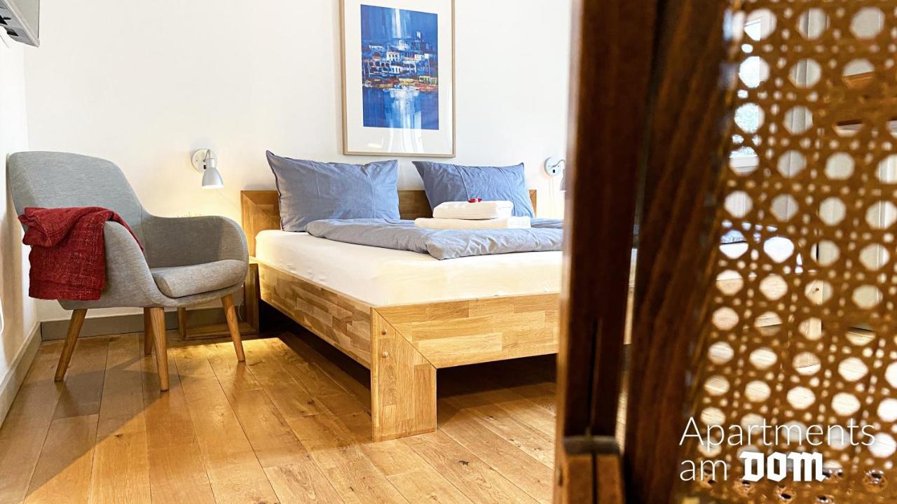 Apartments Am Dom Наумбург Екстер'єр фото