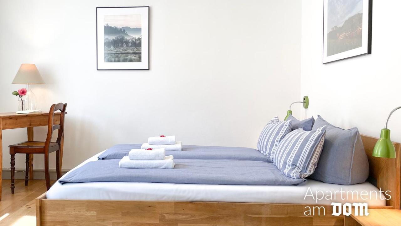 Apartments Am Dom Наумбург Екстер'єр фото